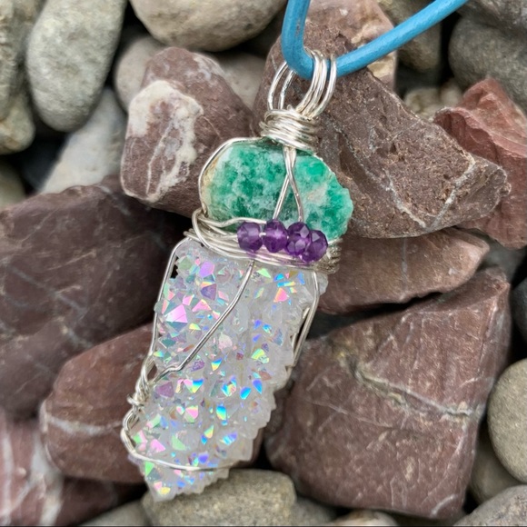 Raw Emerald, Angel Aura, Amethyst Bead Necklace - Picture 14 of 16